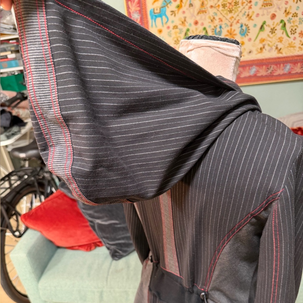 Vintage LanVie Black Pinstripe Hooded Lightweight Black Red Jacket Pinstripe 6 - Picture 10 of 16